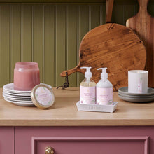 Load image into Gallery viewer, Magnolia Willow Poured Candle
